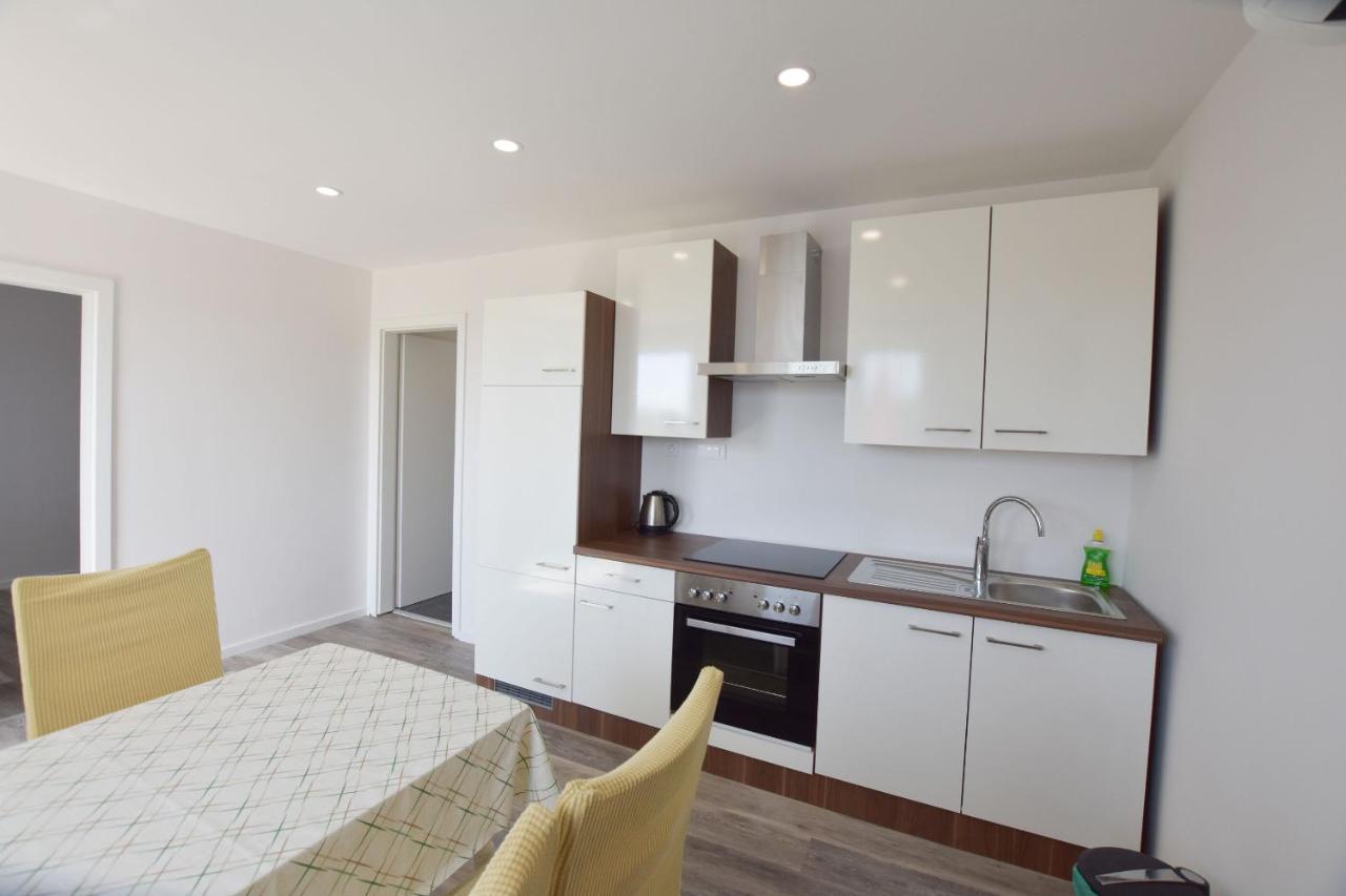 Apartments Anica Primosten Exterior photo
