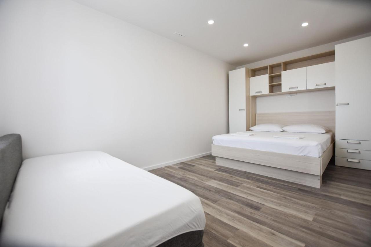 Apartments Anica Primosten Exterior photo