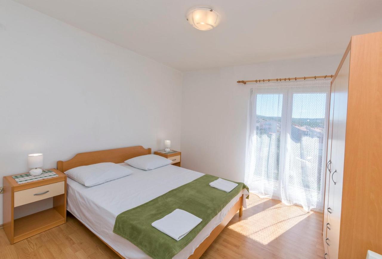 Apartments Anica Primosten Exterior photo
