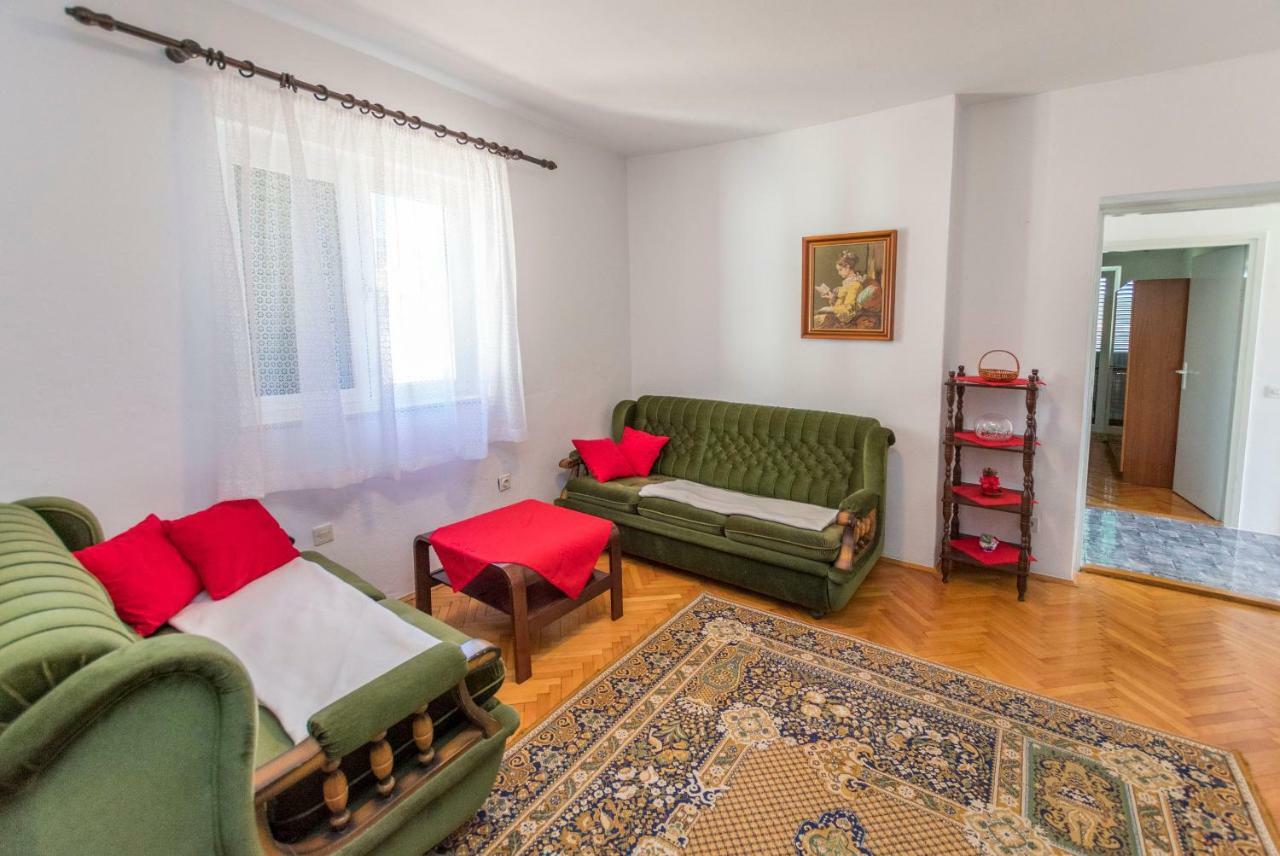 Apartments Anica Primosten Exterior photo